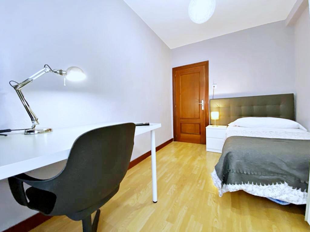 Apartamentos Milan 1 Wifi Y Parking Gratuito Oviedo Eksteriør billede