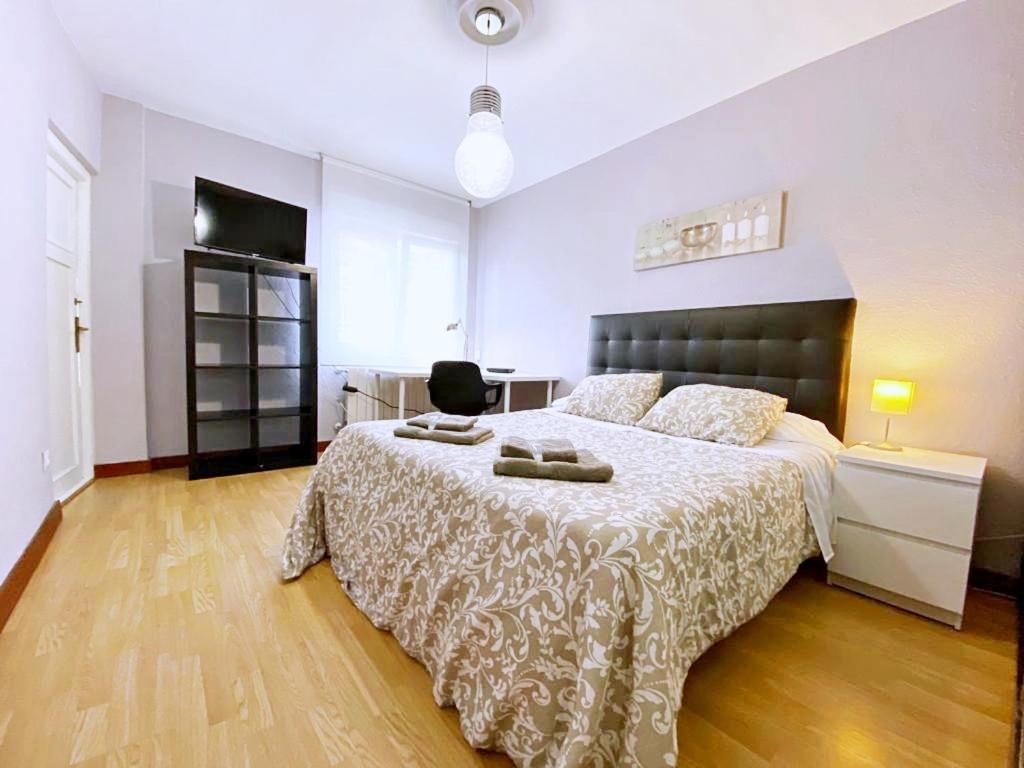 Apartamentos Milan 1 Wifi Y Parking Gratuito Oviedo Eksteriør billede
